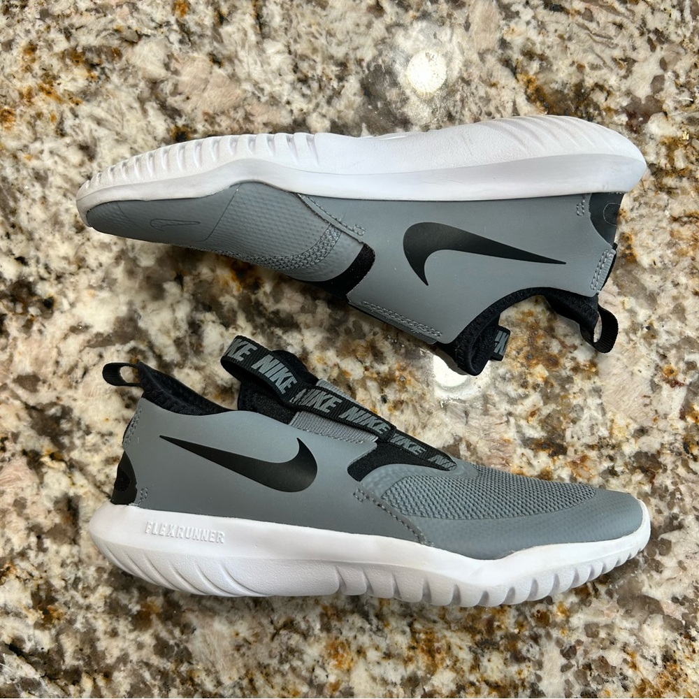 Nike Flex Runner Slip-on Sneakers Grey Kids Size 3.5 Youth